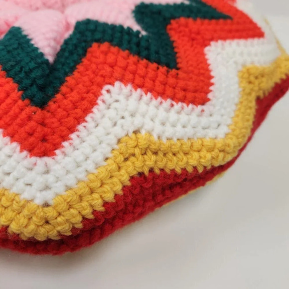 Hand Crocheted Pointsetta  Pillow Pouf Christmas - Picture 10 of 12